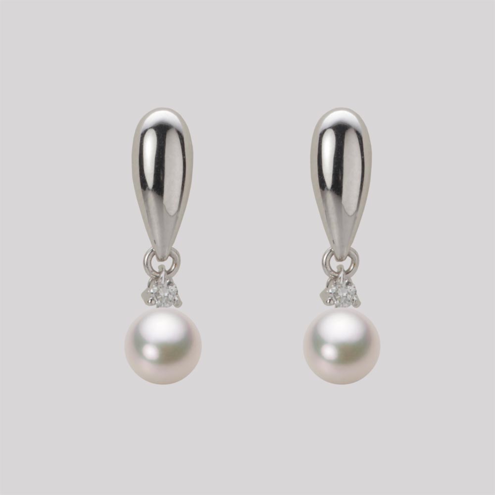 5.0mmアコヤ真珠ピアス（シャンパンホワイト）