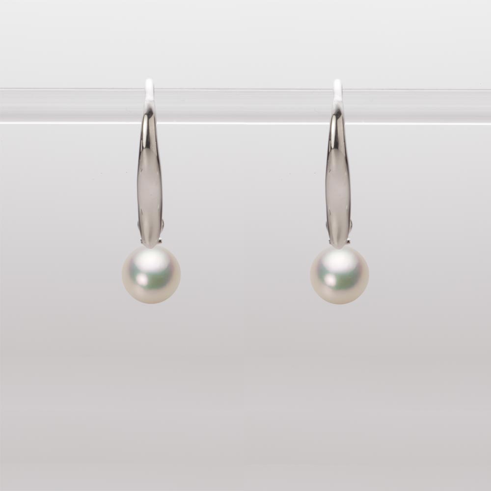 5.5mmアコヤ真珠ピアス（シャンパンホワイト）