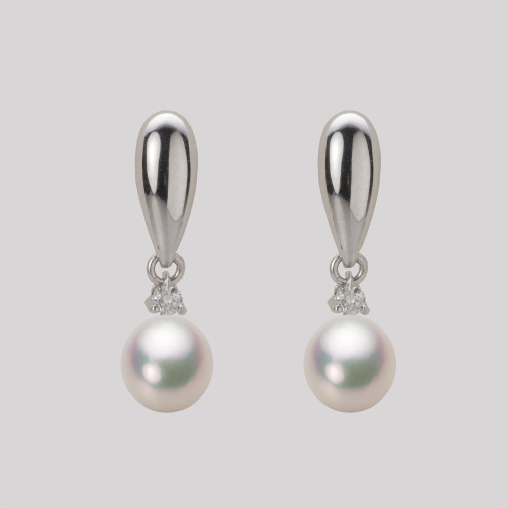 6.0mm アコヤ真珠ピアス （シャンパンホワイト）