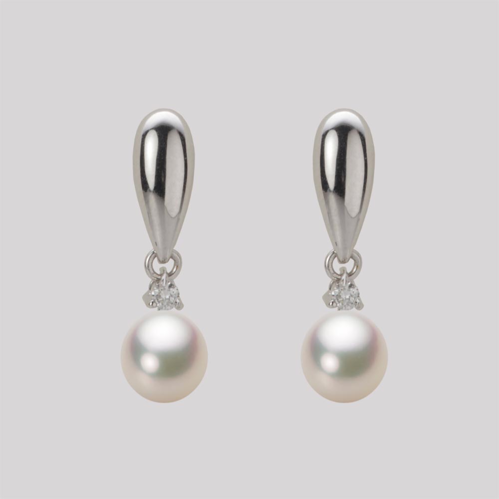 6.0mm アコヤ真珠ピアス （シャンパンホワイト）