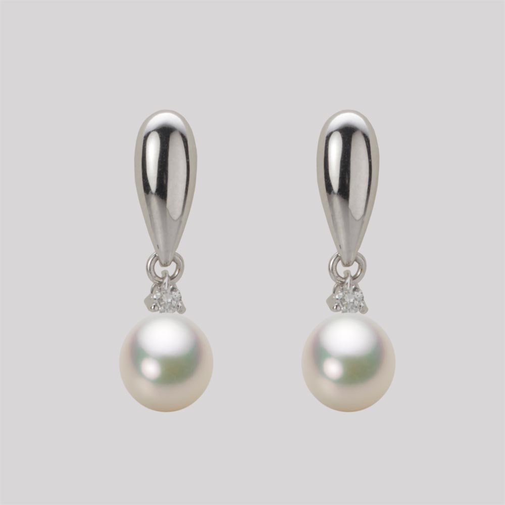 6.5mm アコヤ真珠ピアス （シャンパンホワイト）