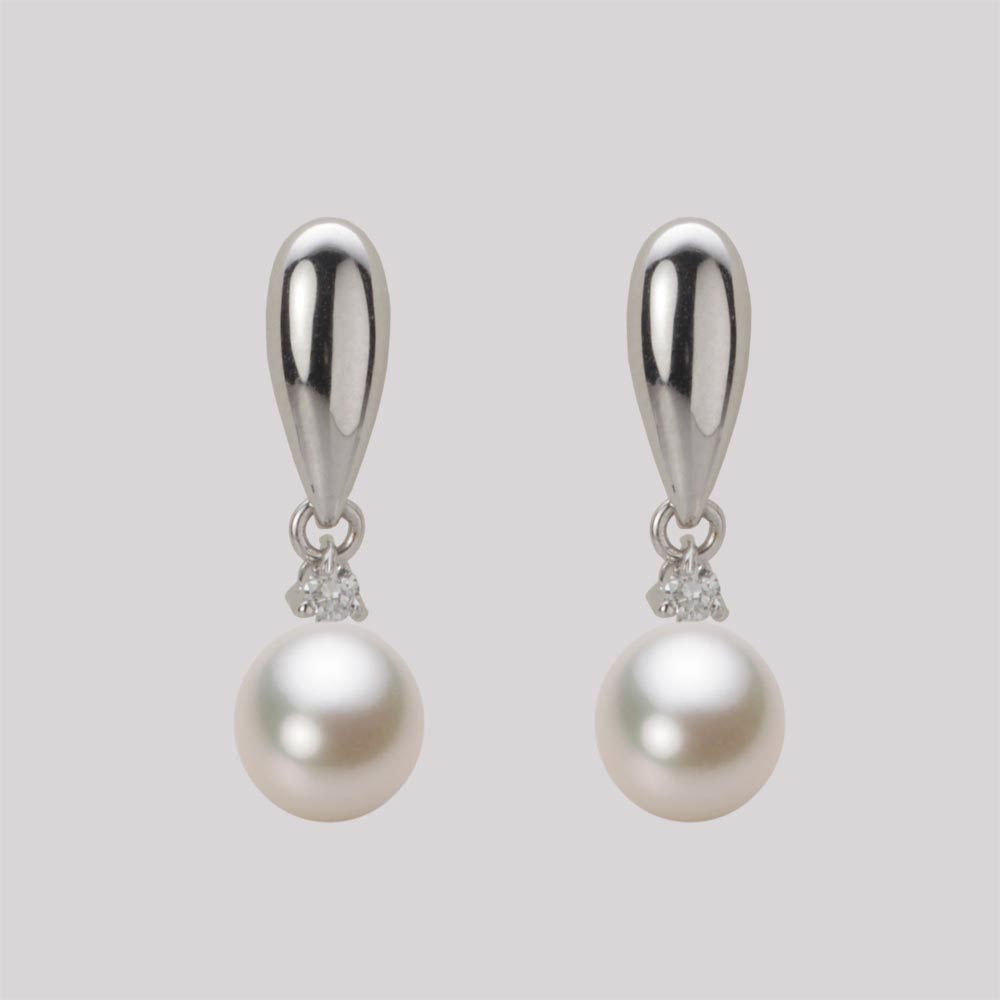 6.5mm アコヤ真珠ピアス （シャンパンホワイト）