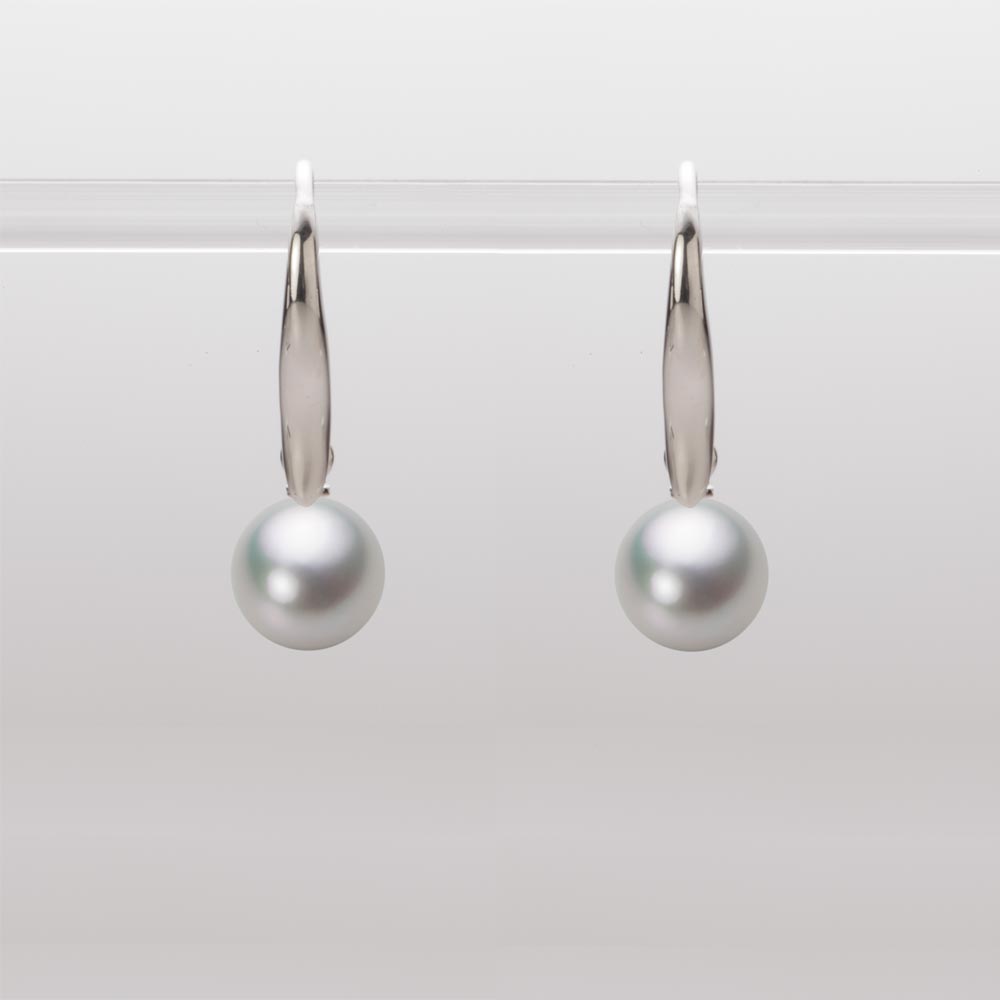 7.0mmアコヤ真珠ピアス（シルバーグレー）
