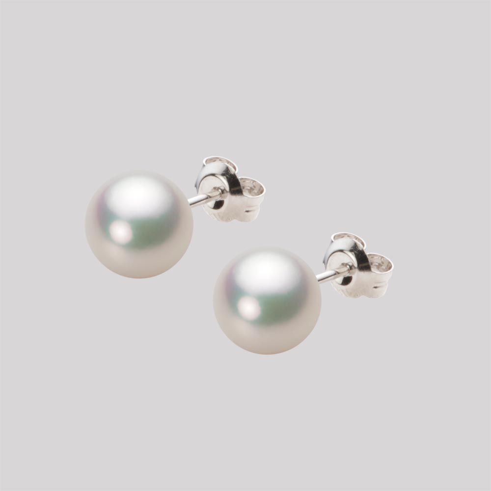 7.5mmアコヤ真珠ピアス（シャンパンホワイト）