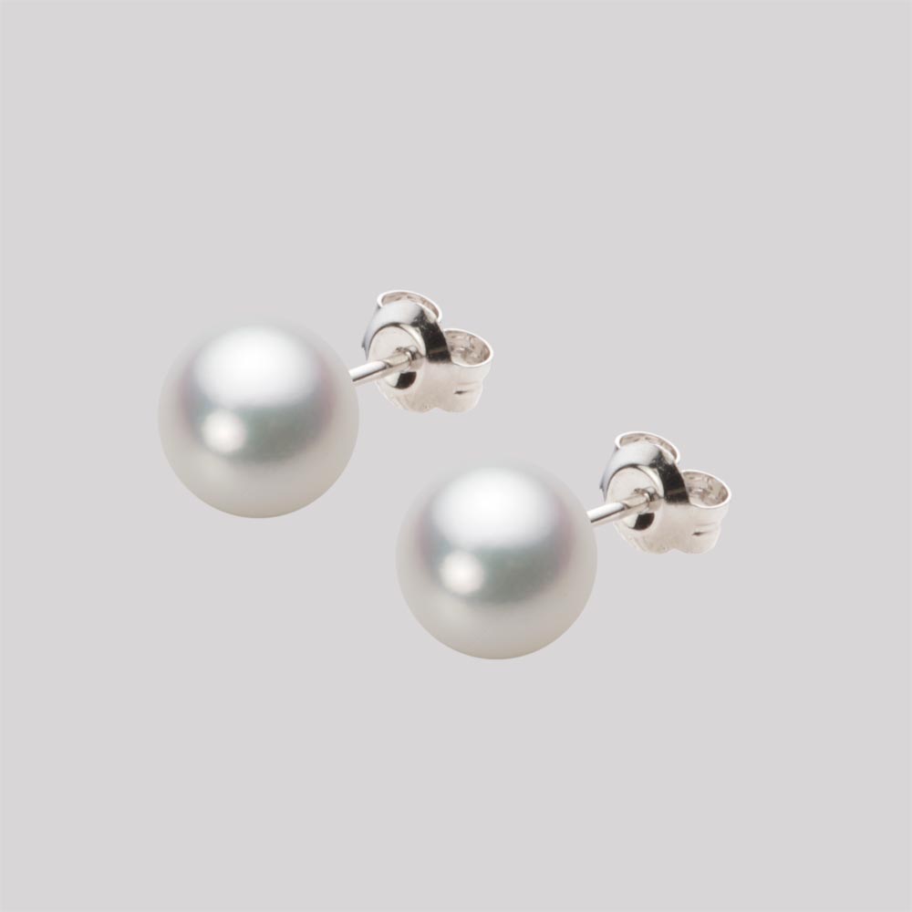 7.5mmアコヤ真珠ピアス（ナチュラルホワイト）