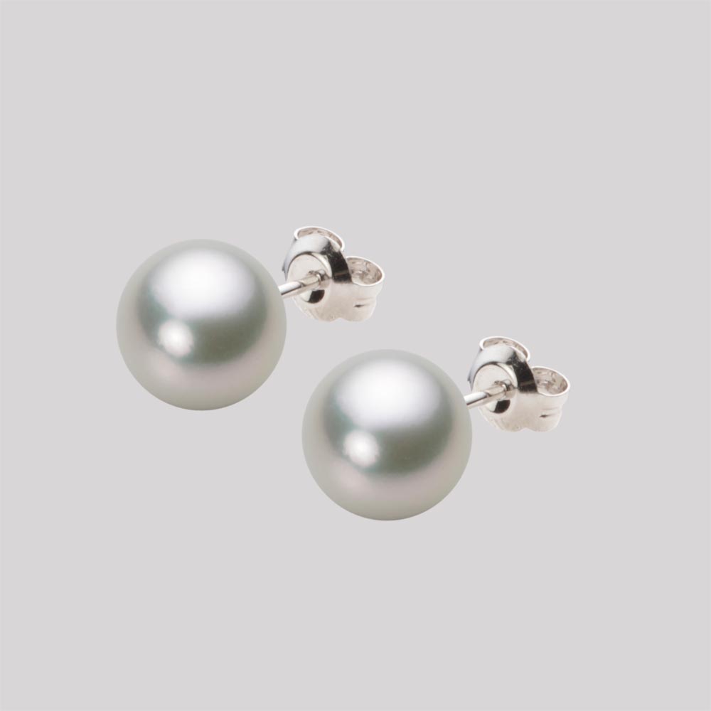 8.0mmアコヤ真珠ピアス（シルバーグレー）