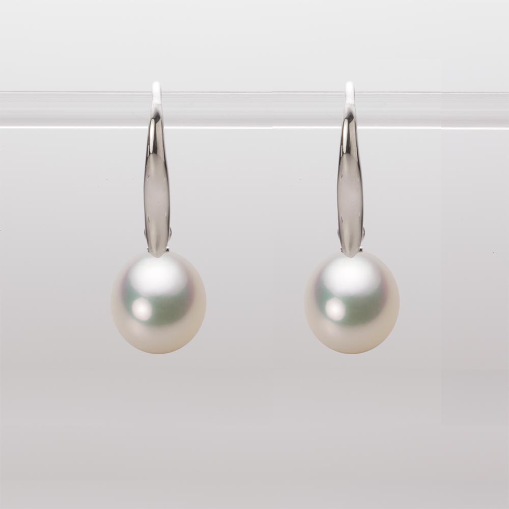 8.5mm アコヤ真珠ピアス （シャンパンホワイト）