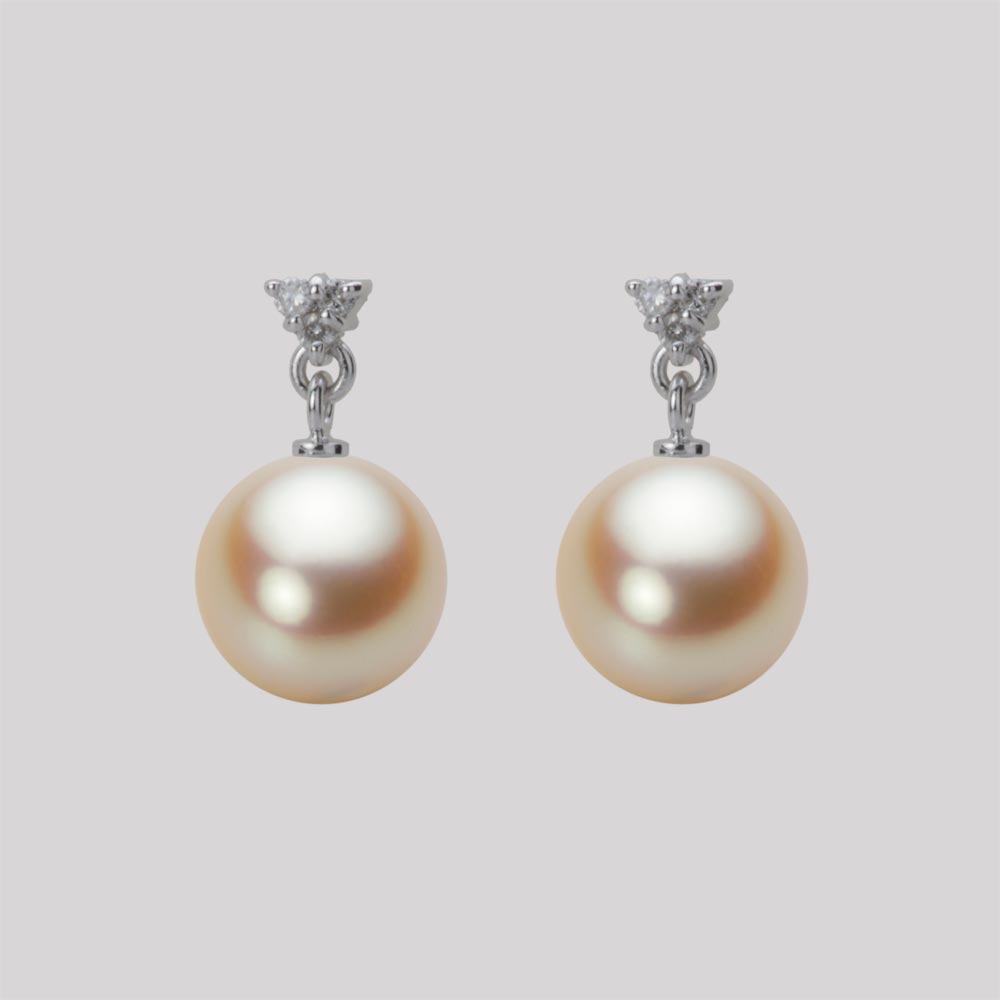 8.5mmアコヤ真珠ピアス（ナチュラルゴールド）