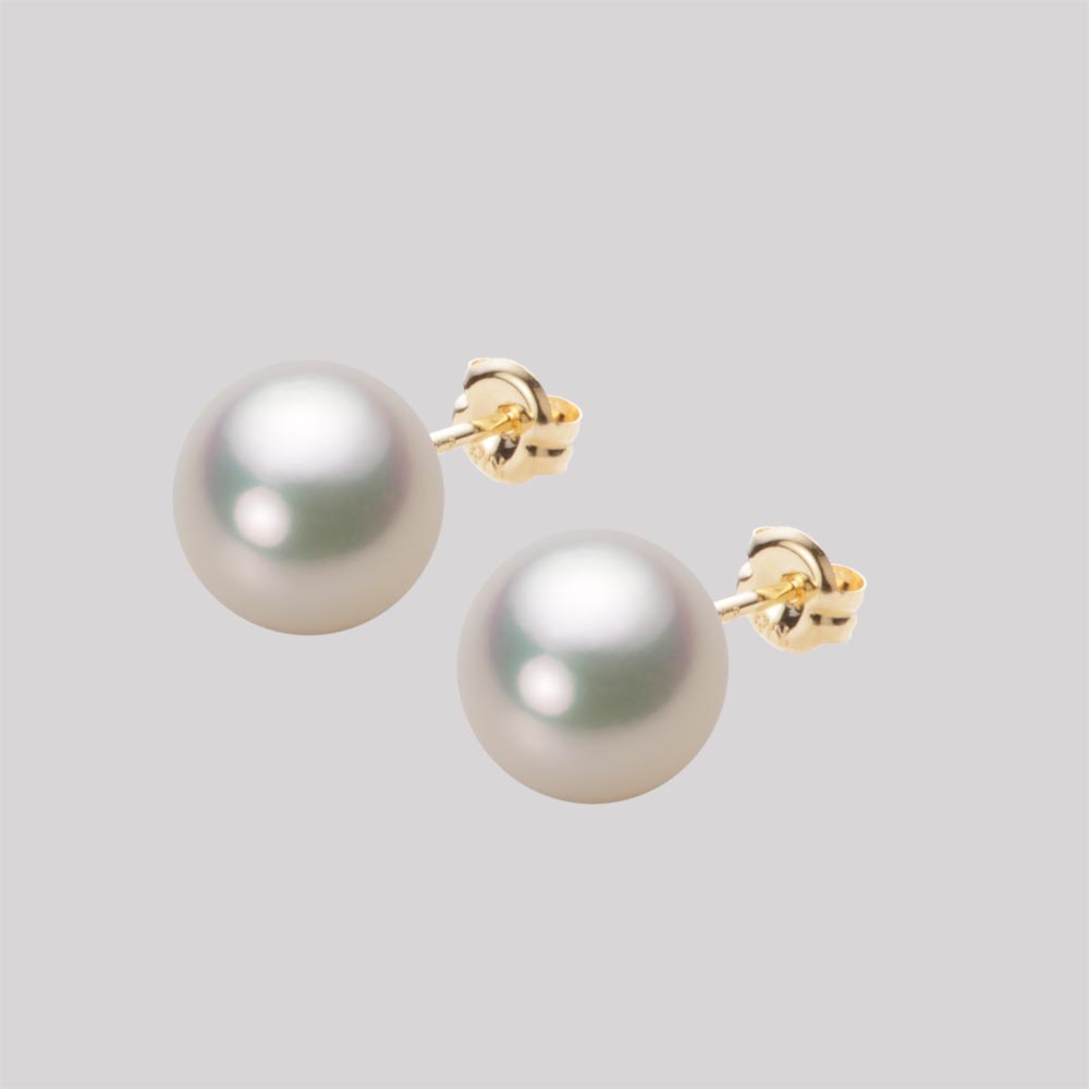 8.5mmアコヤ真珠ピアス（シャンパンホワイト）