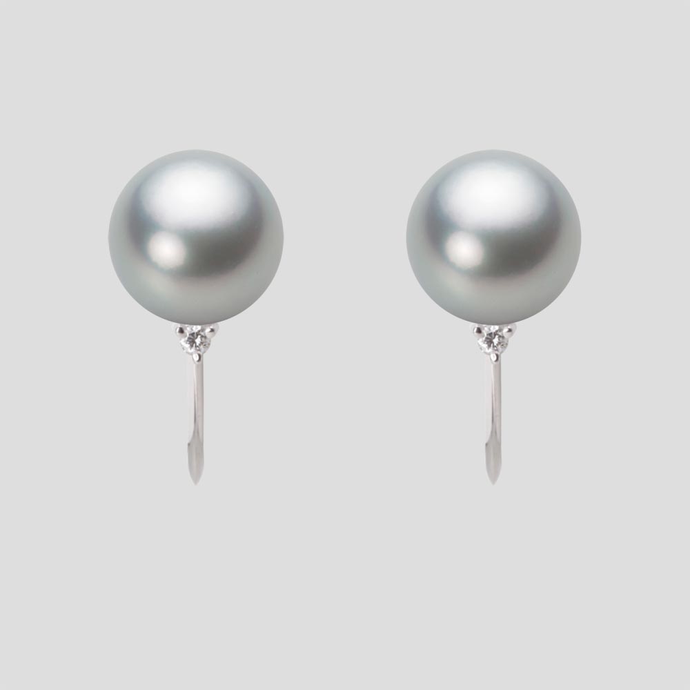 8.5mmアコヤ真珠イヤリング（シルバーグレー）