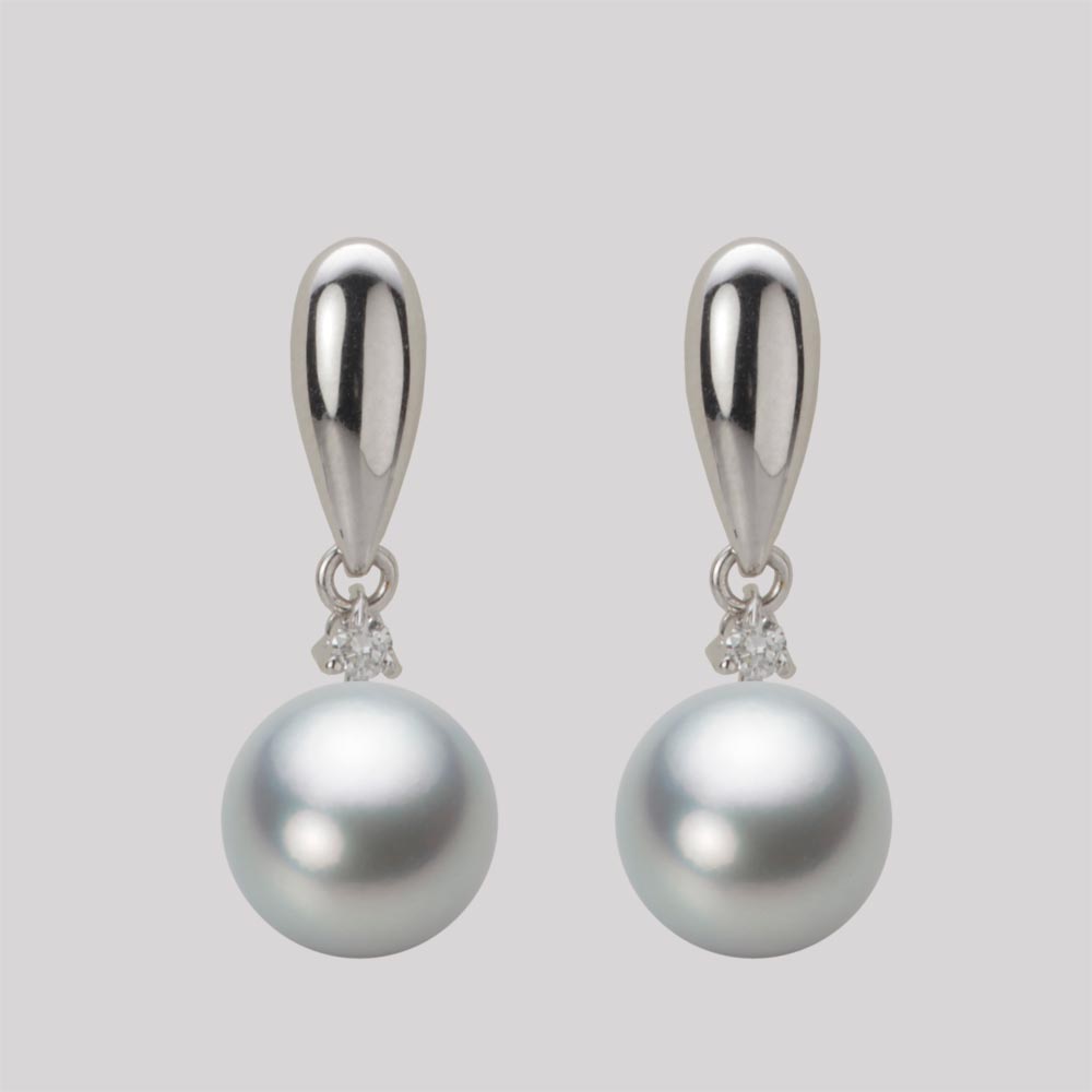 8.5mmアコヤ真珠ピアス（シルバーグレー）