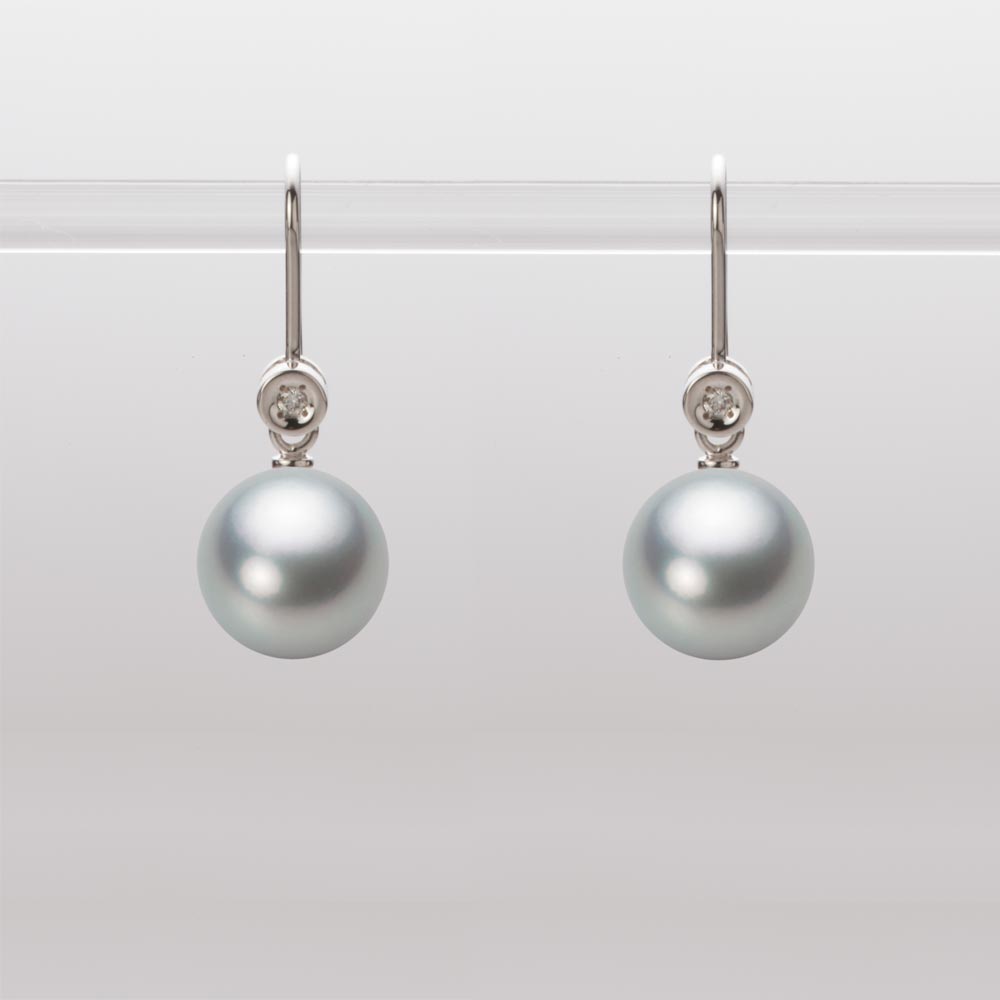 8.5mmアコヤ真珠ピアス（シルバーグレー）