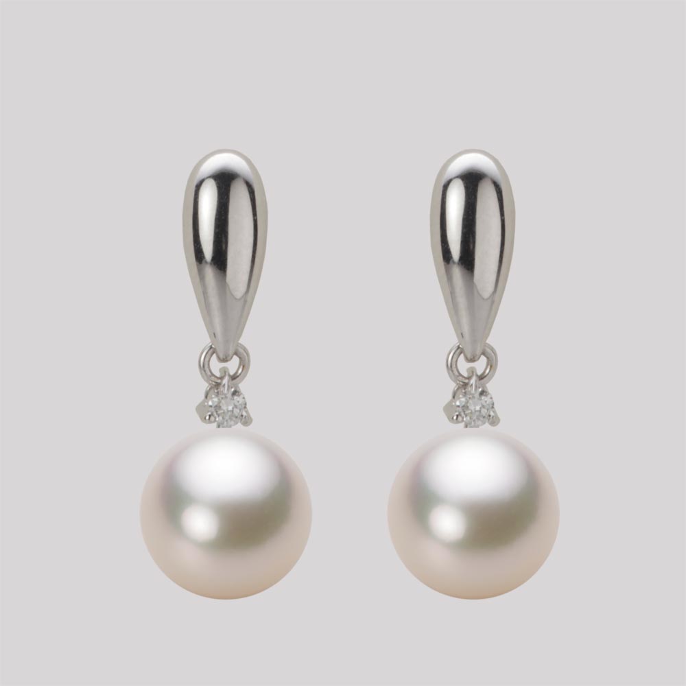 8.5mmアコヤ真珠ピアス（シャンパンホワイト）