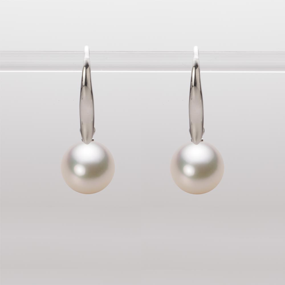 8.5mmアコヤ真珠ピアス（シャンパンホワイト）