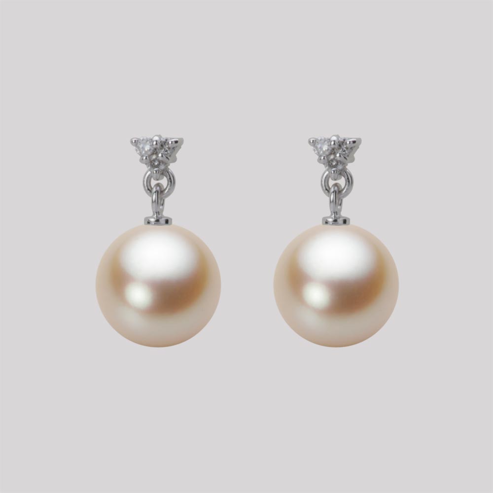 8.5mmアコヤ真珠ピアス（ナチュラルゴールド）