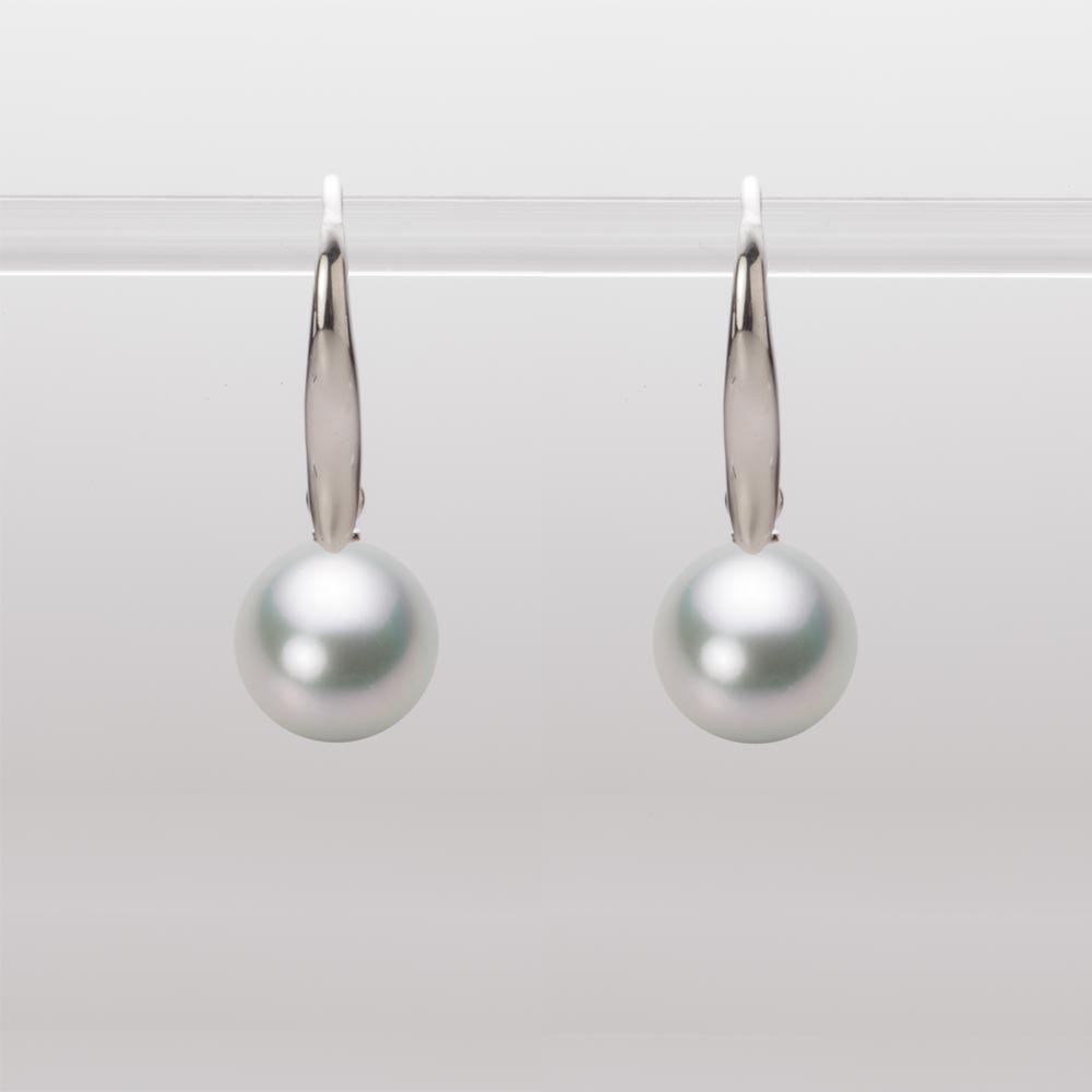 8.5mmアコヤ真珠ピアス（シルバーグレー）