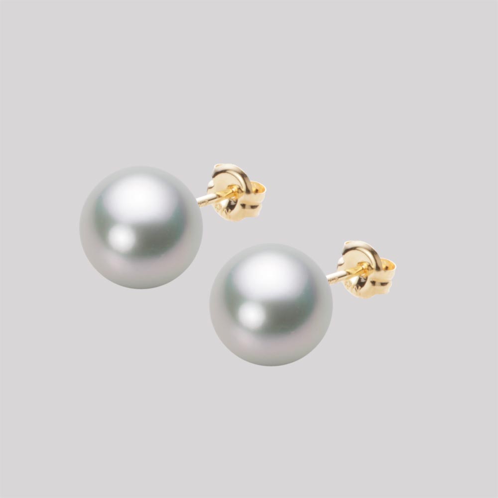 8.5mmアコヤ真珠ピアス（シルバーグレー）
