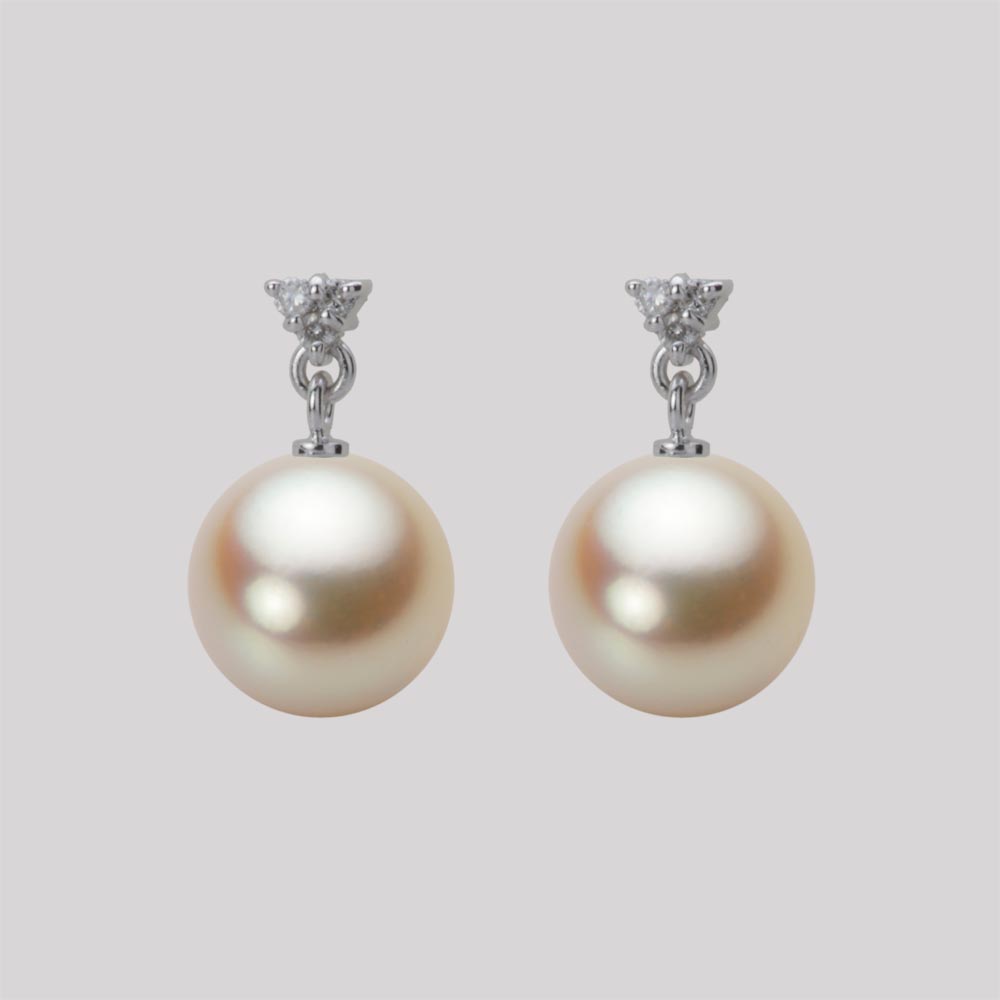 9.0mmアコヤ真珠ピアス（ナチュラルゴールド）