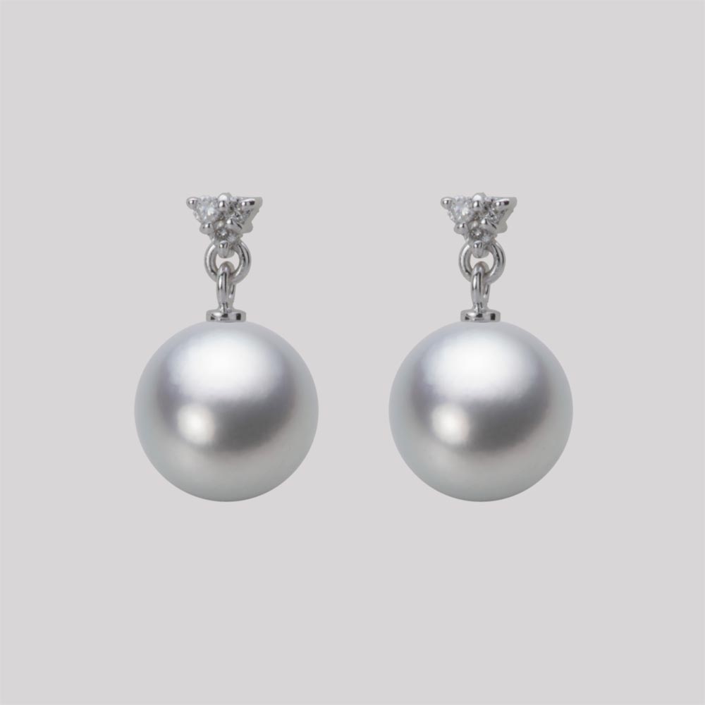 9.0mmアコヤ真珠ピアス（シルバーグレー）