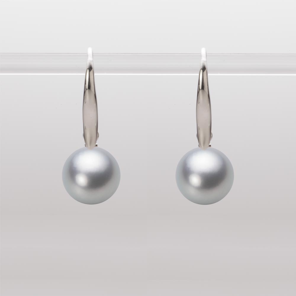 9.0mmアコヤ真珠ピアス（シルバーグレー）