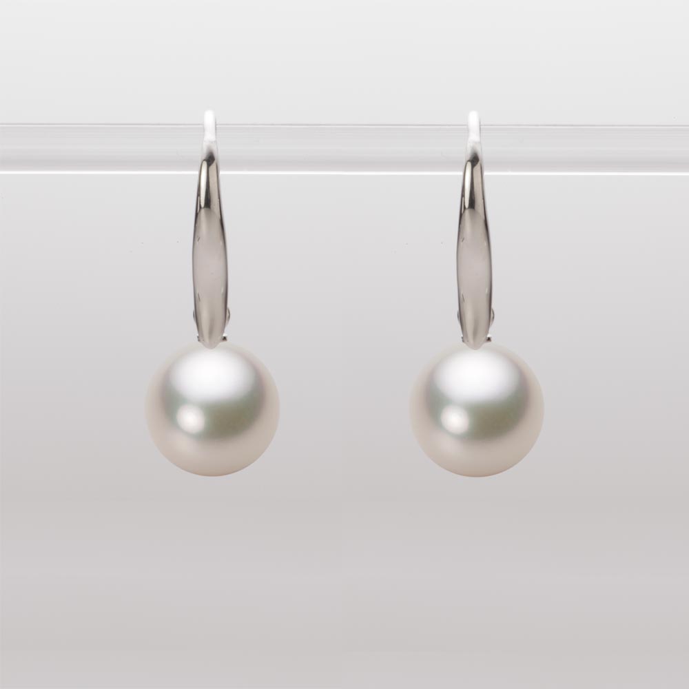 9.0mmアコヤ真珠ピアス（シャンパンホワイト）