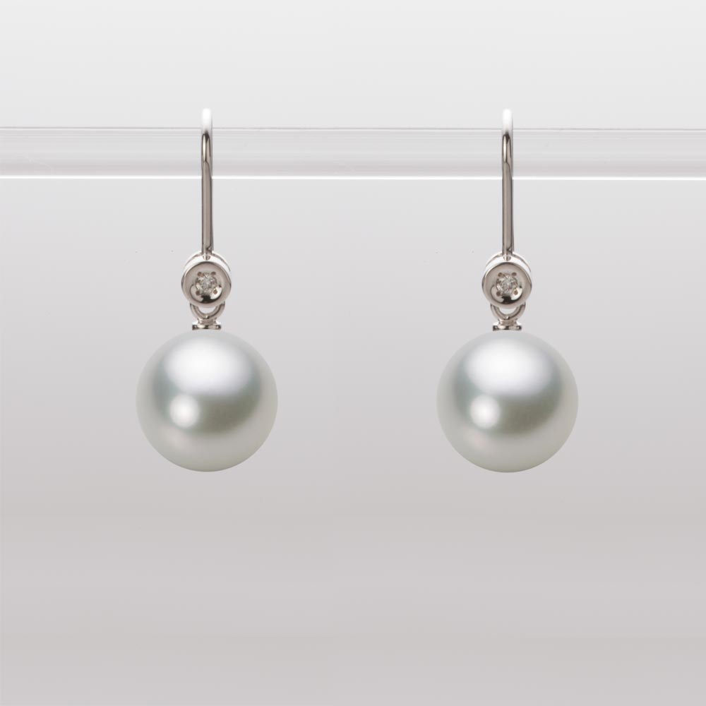 9.0mmアコヤ真珠ピアス（シルバーグレー）