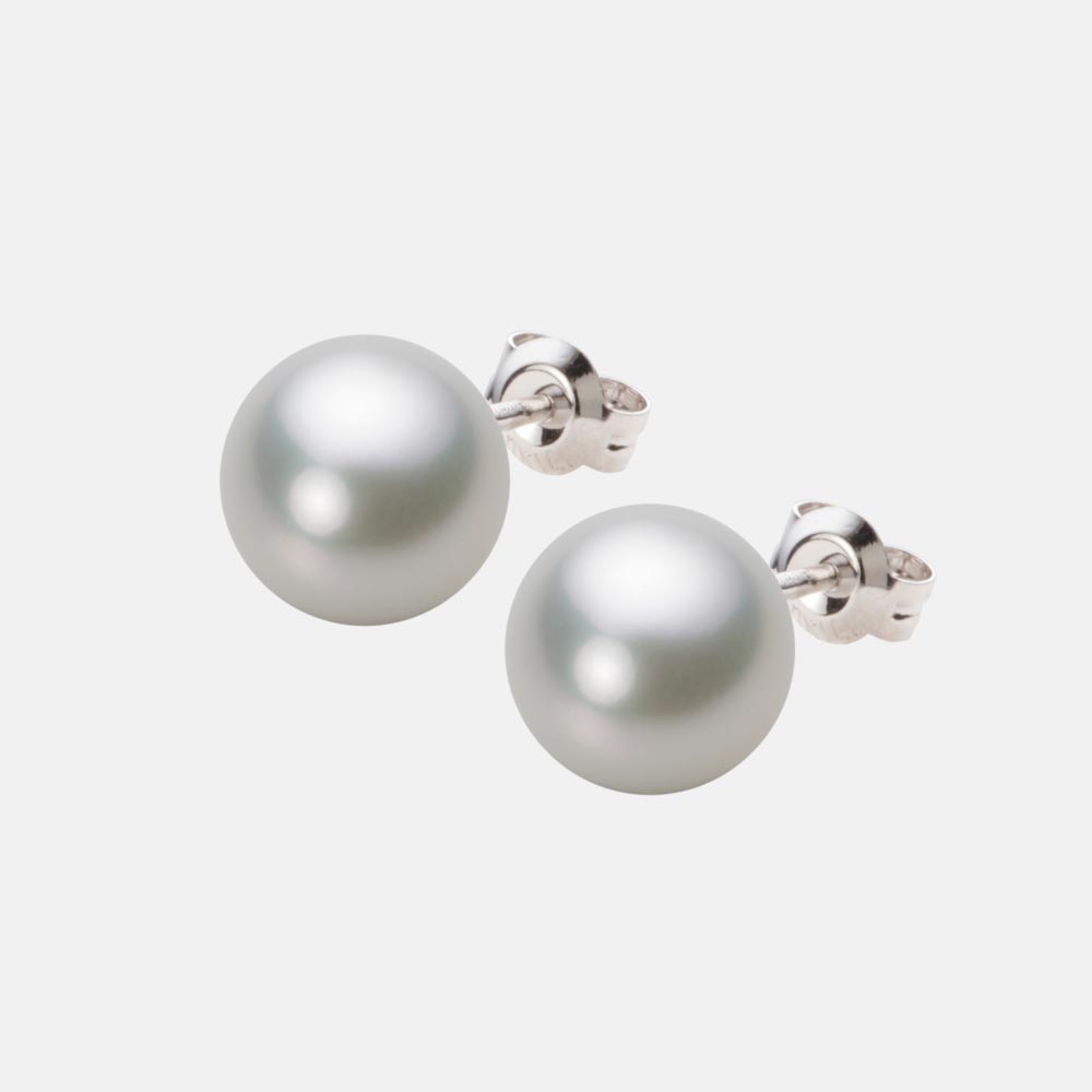 9.0mmアコヤ真珠ピアス（シルバーグレー）