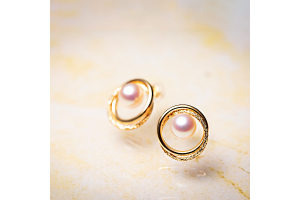 Gold Ring パールピアスが再入荷しました。