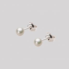 4.0mm アコヤ真珠ピアス | Moon Label - 大月真珠オンラインショップ