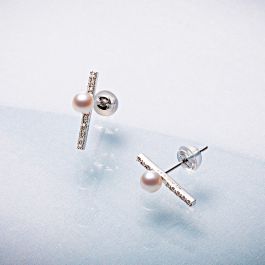 【繊細な煌めき☆】LV Blooming パール ピアス ピアス・ブルーミング パール S00｜ルイ・ヴィトン 公式サイト