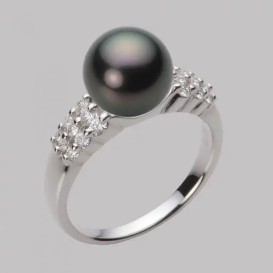 PTダイヤ•黒蝶タヒチ真珠リング