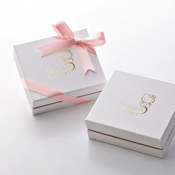 Hello Kitty Precious Ribbon ペンダント | Moon Label - 大月真珠 