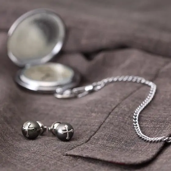 ブラックパール ペントップ CROSS ブラックパール ラペルピン | Moon Label - 大月真珠オンライン