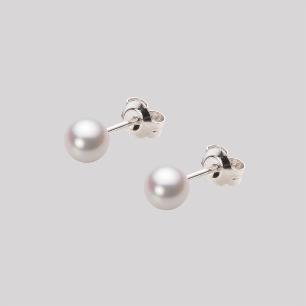 5.0mm アコヤ真珠ピアス