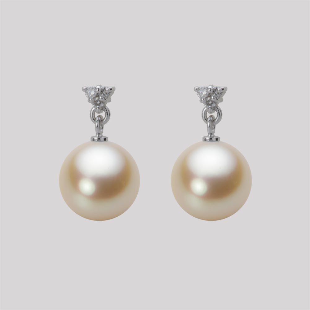 9.0mm アコヤ真珠ピアス