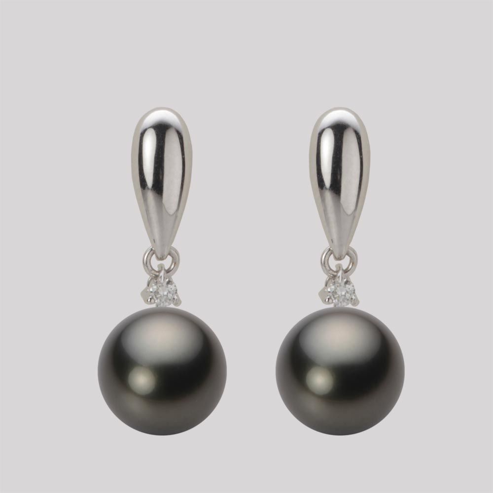 9.0mm 黒蝶真珠ピアス