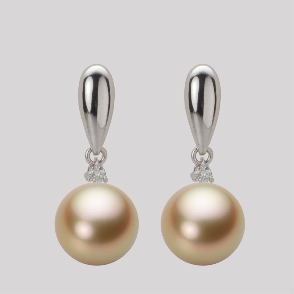 9.0mm 白蝶真珠（ゴールド系）ピアス