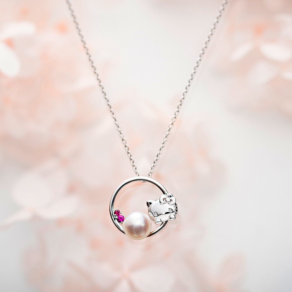 Hello Kitty Bloom ペンダントが誕生しました。