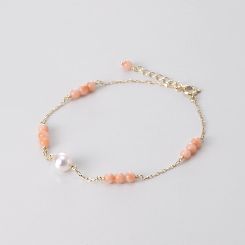 オリエンタルブレスレット サンゴが再入荷しました。